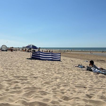 Oostende Studio Royal Ascot Q7 Met Terras En Zeezicht Op Toplocatie Buitenkant foto